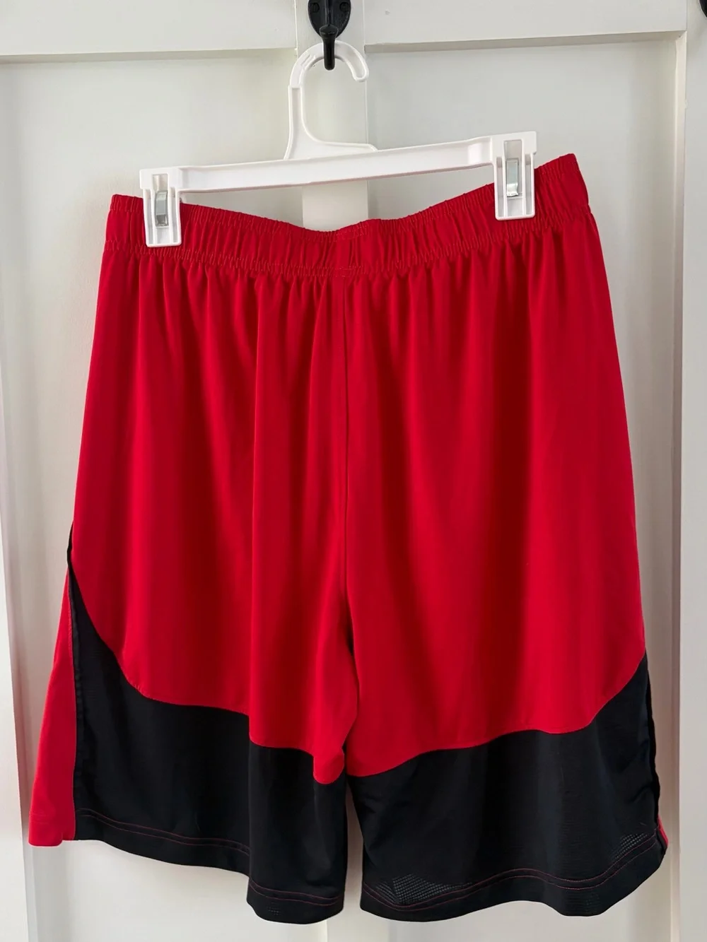 Under Armour Men’s Basketball Shorts | Size Large | Red & Black | Excellent Cond
